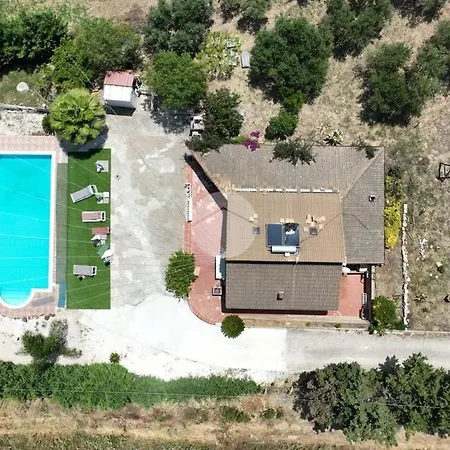 Oasi Di Pace Tra Le Colline Siciliane Con Piscina Privata
